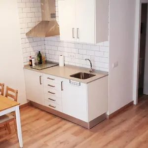https://apartamento-acogedor-a-3-minutos-de-la-playa.topcostabravahotels.com
